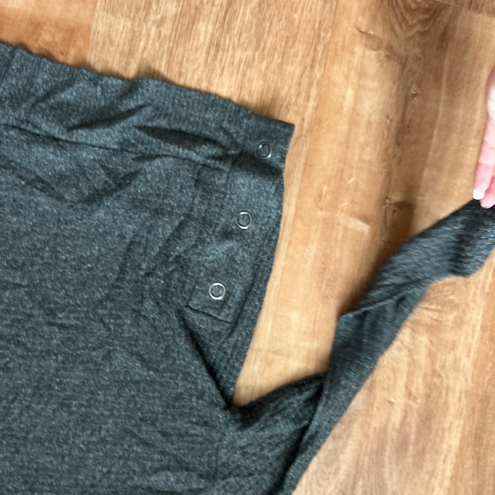 LONG SLEEVE - Picture 3 of 3